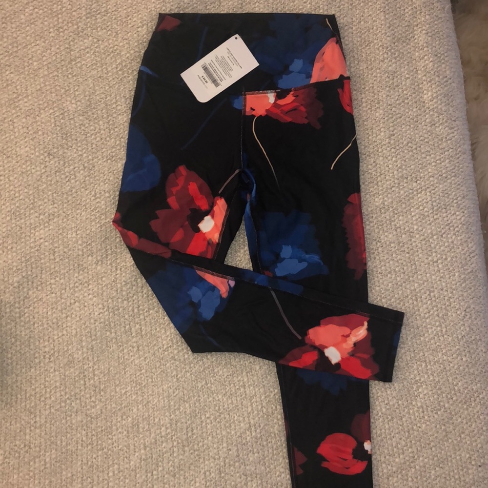Fabletics ⅞ length leggings